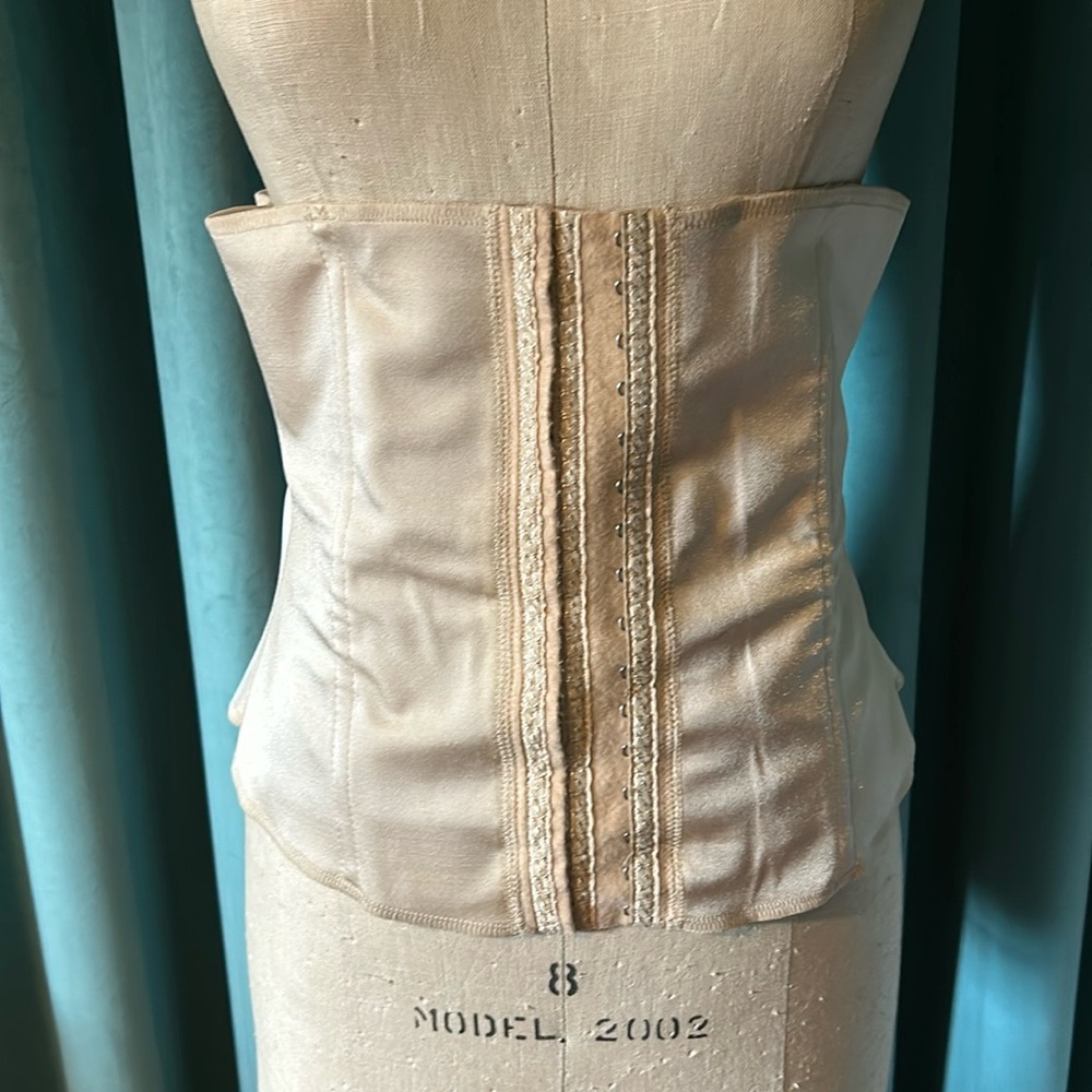 Vedette longline waist cincher, 38